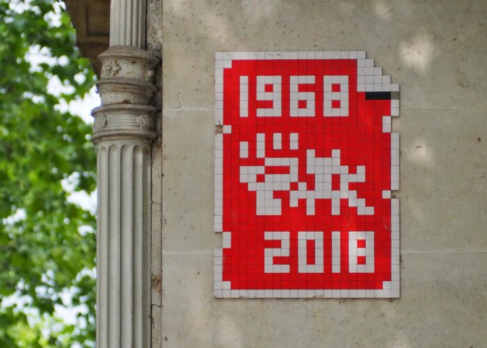 Balade Street-art & Space Invaders dans le Quartier Latin - Un Space Invader à scanner avec FlashInvaders